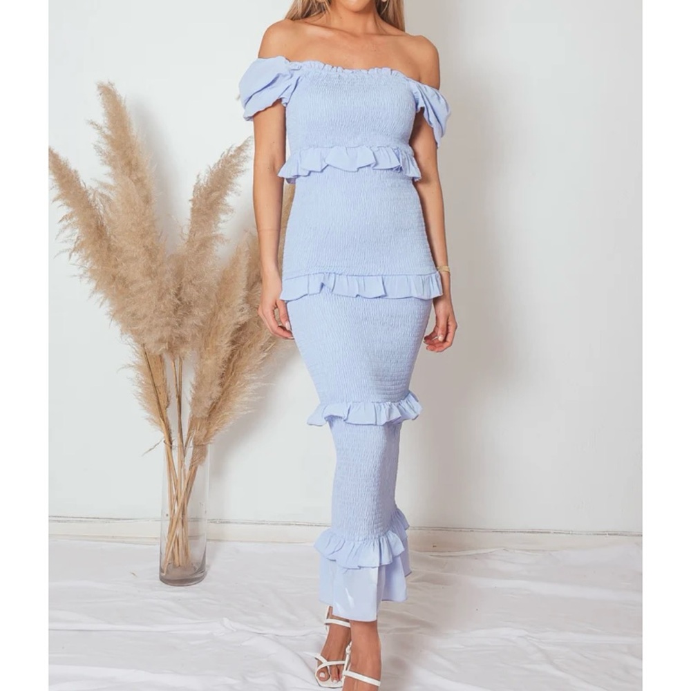 Light Blue Tiered Ruffle Body con Maxi Dress Size Small - Picture 2 of 12